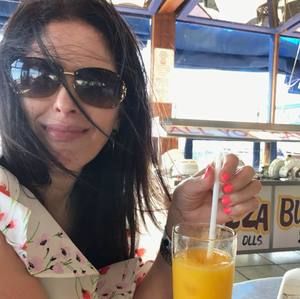 Meet your Posher, Abeer